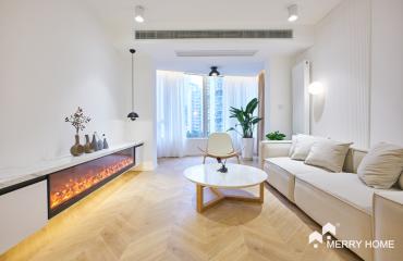 Jing An renovated 3brs with floor heating